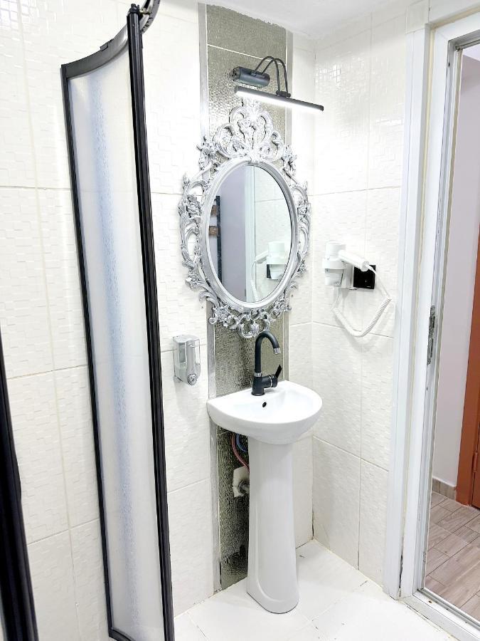 Menesa Hotel Stambuł Zewnętrze zdjęcie